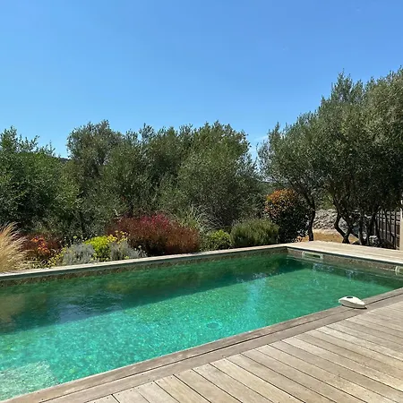 Domaine Celia Villa *