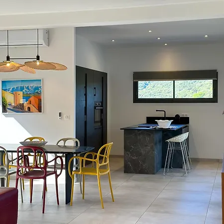Domaine Celia Villa *