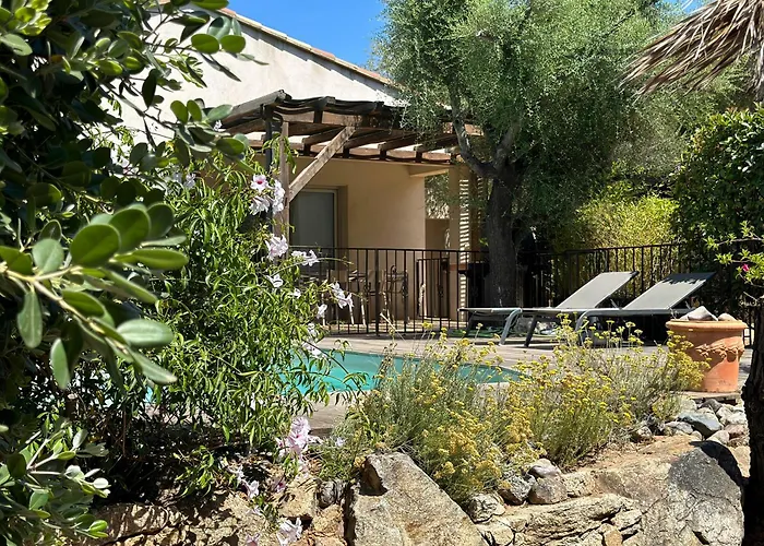 Domaine Celia Villa *