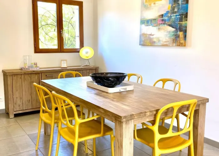 Domaine Celia Villa *