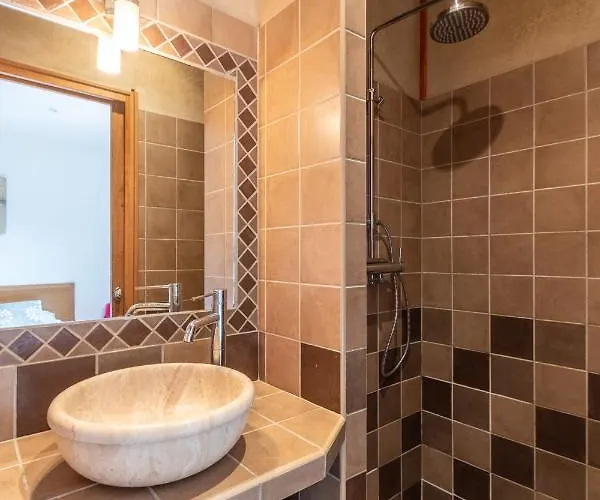 Domaine Celia Villa *